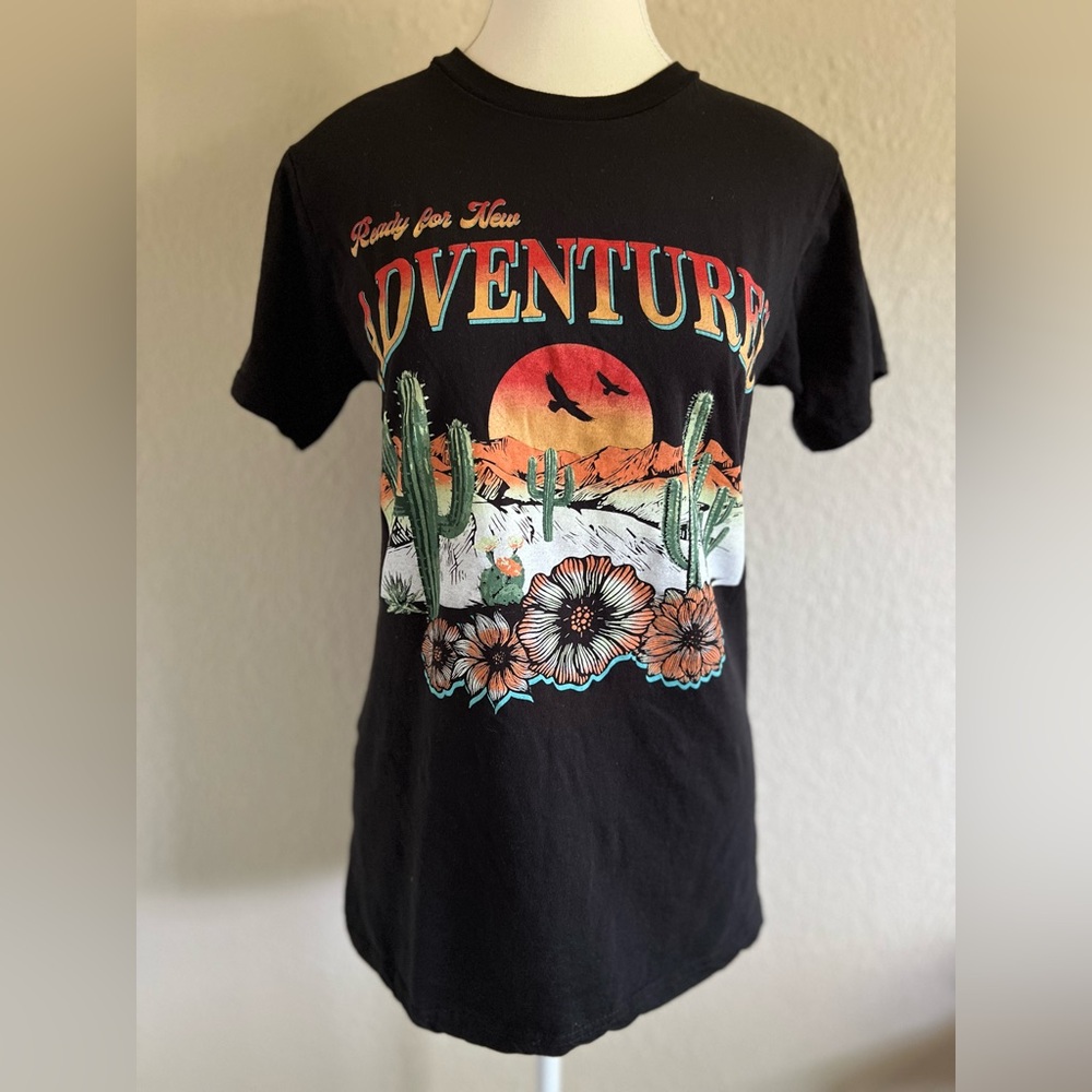 SOCIAL CULTURE Ready For New Adventures Graphic Tshirt EUC - Picture 3 of 7